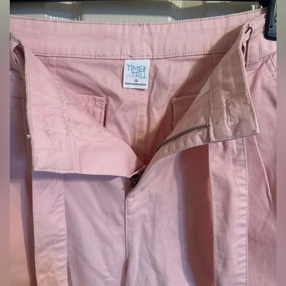Time and Tru Wide Leg Relaxed Fit w Soft Tie Waist Cropped Pants, Light Pink, 12 - Picture 5 of 7